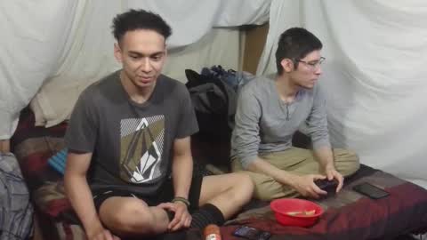 Snapshot of stepbrosplay chatting on October 25, 3:47 am Stepbrosplay online show from October 25, 3:47 am