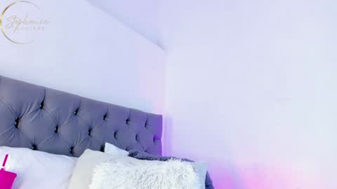 Snapshot of stephania_aguirre_ chatting on January 9, 2:18 pm Stephania online show from January 9, 2:18 pm