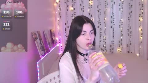 stephanie_diaz online show from February 23, 10:45 am