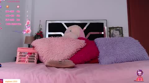    IG  stephani 3333 online show from October 2, 7:43 pm