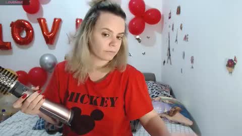 Stephanie   online show from February 25, 11:31 am