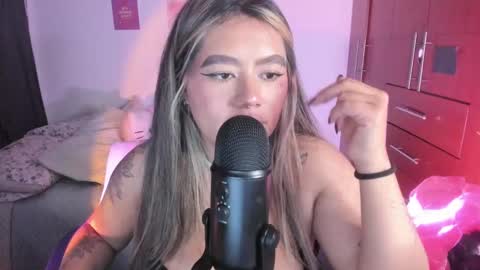 Stephanie  online show from September 20, 8:04 am