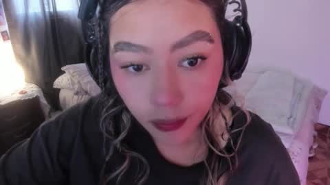 Stephanie  online show from December 13, 7:53 pm