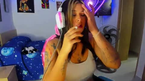 Snapshot of stephany_uwu chatting on January 18, 12:57 am Stephany independient model online show from January 18, 12:57 am