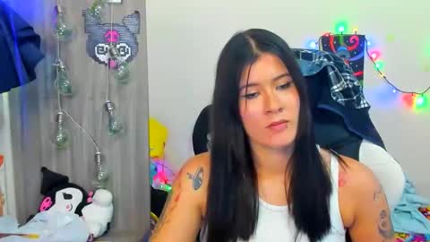 Snapshot of stephany_uwu chatting on October 17, 12:14 am Stephany independient model online show from October 17, 12:14 am