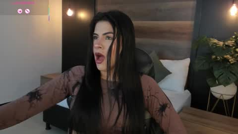 S T E P H A N Y A online show from February 28, 7:26 pm