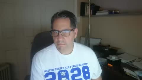 Snapshot of stephenhal9 chatting on October 27, 1:42 am stephenhal9 online show from October 27, 1:42 am