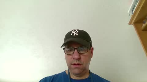 Snapshot of stephenhal9 chatting on December 5, 6:15 pm stephenhal9 online show from December 5, 6:15 pm