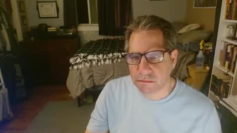 stephenhal9 online show from April 4, 2:43 am