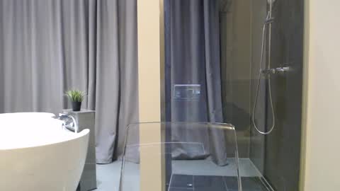 StepMommy19 online show from January 8, 9:44 pm