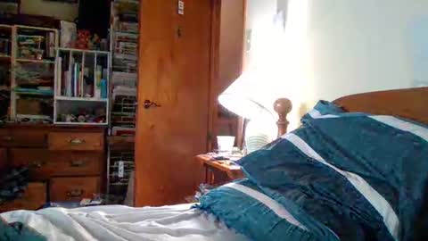 Ian23602 online show from September 23, 11:57 am