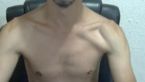 Snapshot of sterling_archer_24 chatting on February 3, 1:52 am sterling_archer_24 online show from February 3, 1:52 am