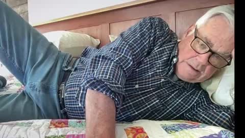 Steve online show from April 12, 5:18 pm