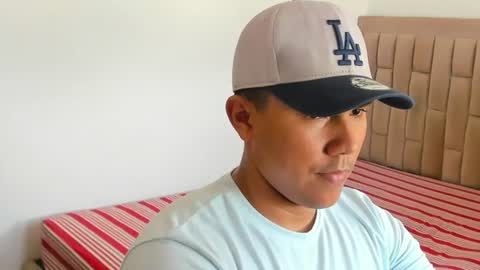 Snapshot of steve_hard_ chatting on July 18, 4:00 pm steve online show from July 18, 4:00 pm