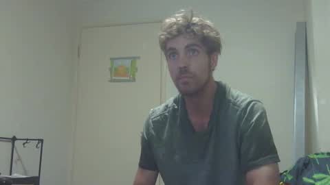 Snapshot of steveaussie chatting on March 5, 5:18 pm Australian420 online show from March 5, 5:18 pm