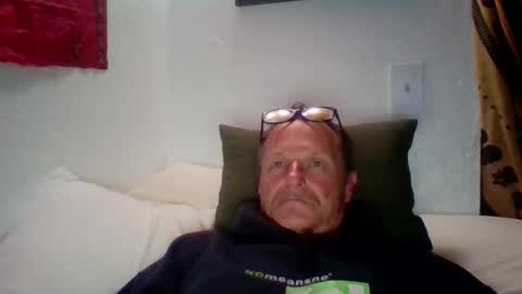 steven626708 online show from March 2, 4:58 am