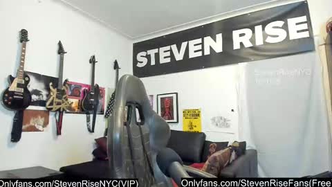 Snapshot of stevenrisenyc chatting on October 1, 12:11 pm StevenRiseNYC online show from October 1, 12:11 pm