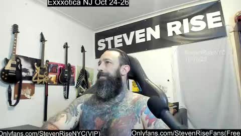 Snapshot of stevenrisenyc chatting on October 14, 1:06 am StevenRiseNYC online show from October 14, 1:06 am