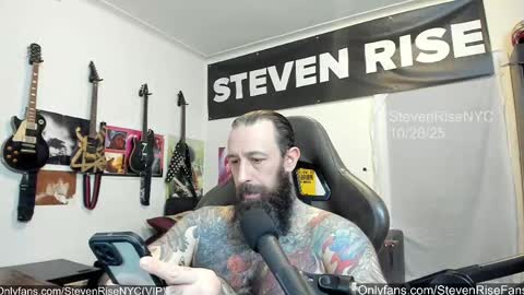 Snapshot of stevenrisenyc chatting on October 29, 1:52 am StevenRiseNYC online show from October 29, 1:52 am