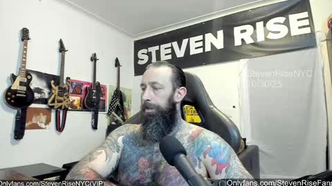 Snapshot of stevenrisenyc chatting on October 31, 2:56 am StevenRiseNYC online show from October 31, 2:56 am