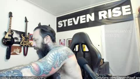 Snapshot of stevenrisenyc chatting on October 31, 3:35 pm StevenRiseNYC online show from October 31, 3:35 pm