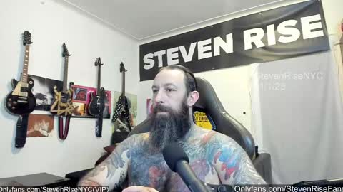 Snapshot of stevenrisenyc chatting on November 1, 12:29 pm StevenRiseNYC online show from November 1, 12:29 pm