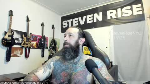 Snapshot of stevenrisenyc chatting on November 7, 11:05 pm StevenRiseNYC online show from November 7, 11:05 pm