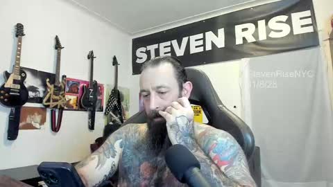 Snapshot of stevenrisenyc chatting on November 8, 12:16 pm StevenRiseNYC online show from November 8, 12:16 pm
