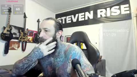 Snapshot of stevenrisenyc chatting on November 22, 12:53 am StevenRiseNYC online show from November 22, 12:53 am