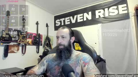 Snapshot of stevenrisenyc chatting on December 1, 2:16 am StevenRiseNYC online show from December 1, 2:16 am