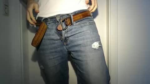 Snapshot of steveo_85 chatting on February 9, 1:46 pm white beef online show from February 9, 1:46 pm