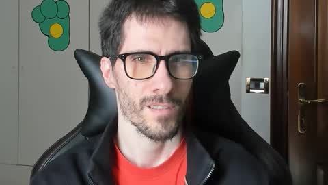 Snapshot of stevex870 chatting on October 8, 12:14 pm Steve online show from October 8, 12:14 pm