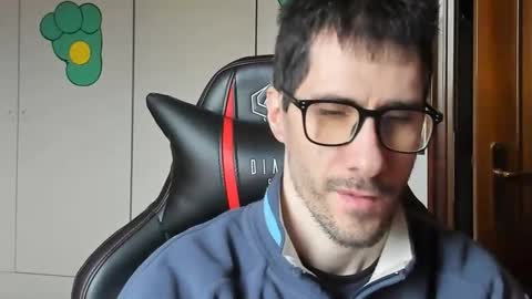 Steve online show from December 3, 8:45 am