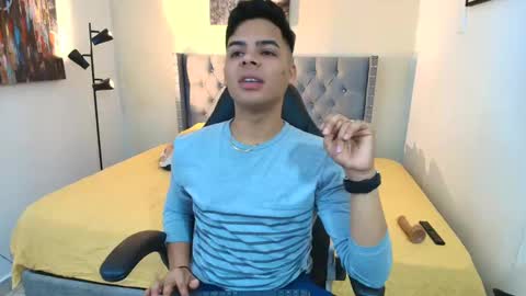 Snapshot of stewart_mateo_ chatting on September 24, 2:48 am stewart online show from September 24, 2:48 am