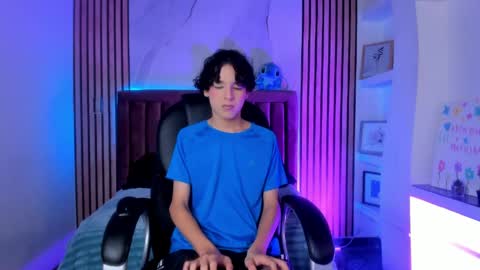 Sthepano  online show from April 17, 3:31 am