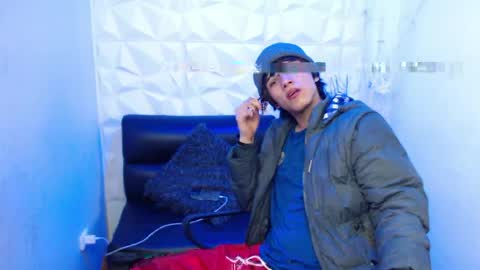 Snapshot of stich_23 chatting on May 5, 4:09 am Stich online show from May 5, 4:09 am