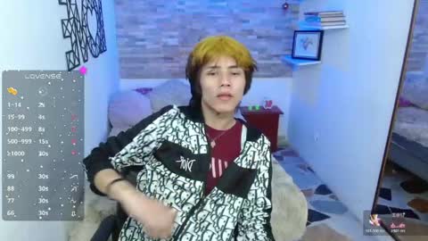 Snapshot of stich_23 chatting on May 29, 2:59 pm Stich online show from May 29, 2:59 pm