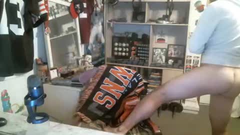 stickey online show from November 2, 12:57 am