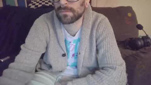 stickywhiteslime online show from December 19, 11:23 pm