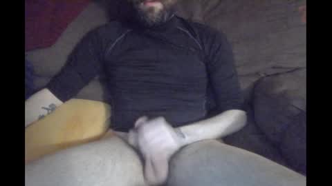 Snapshot of stickywhiteslime chatting on April 12, 7:35 am stickywhiteslime online show from April 12, 7:35 am