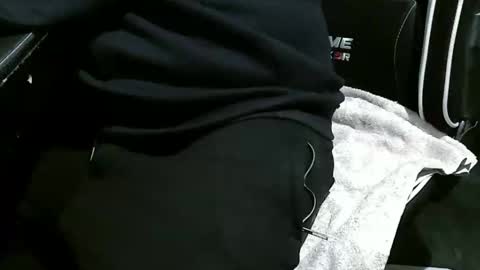 Snapshot of stiffler83pl chatting on February 6, 9:51 pm stiffler83pl online show from February 6, 9:51 pm