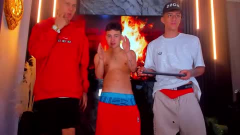 Stiven  brendan online show from September 20, 7:09 am