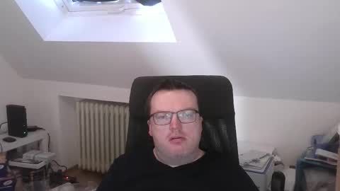 Oliver online show from March 25, 6:52 am