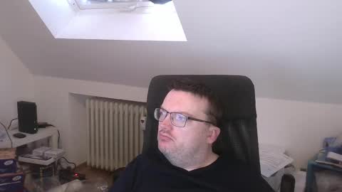 Oliver online show from March 31, 6:36 am