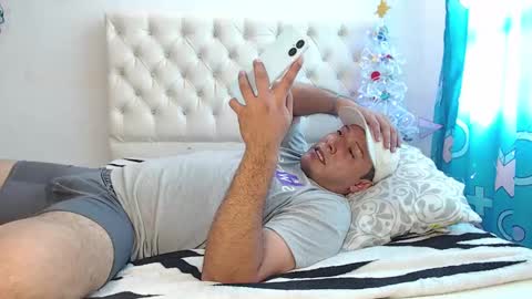 yuyuytoo online show from December 10, 5:44 pm