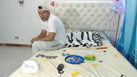 yuyuytoo online show from December 31, 11:49 pm