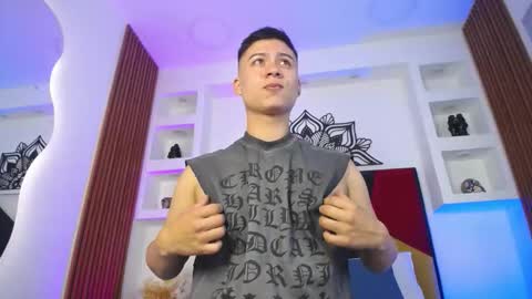 Snapshot of stiven_zarek chatting on February 28, 12:28 pm stiven online show from February 28, 12:28 pm