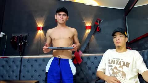 friends online show from December 1, 4:17 am