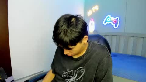 Stiwen online show from November 24, 2:06 pm