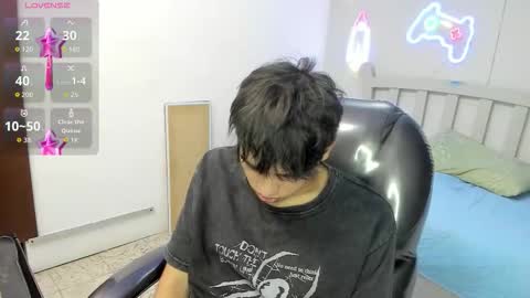 Stiwen online show from December 15, 2:21 pm